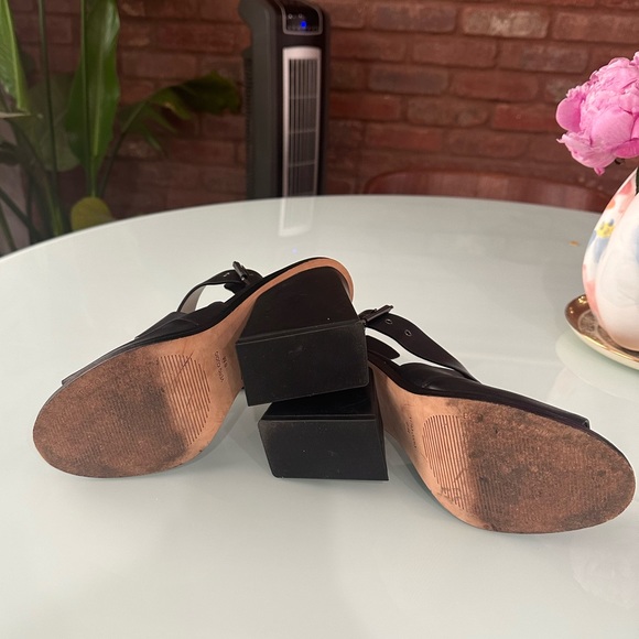 BCBG MAXAZRIA wedges size 8 - Picture 3 of 4